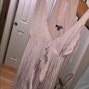 Silky pink express dress